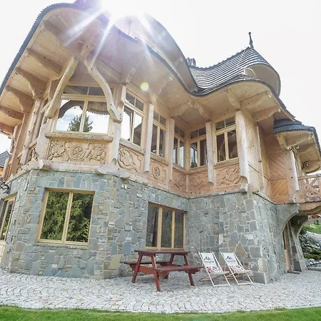 Tatrytop Rezydencja Gaudi 빌라 코스실리스코
